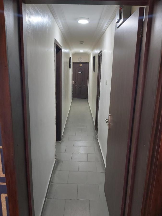 Staycation Suites And Apartment Lagos Ngoại thất bức ảnh
